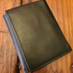 Leather trifold badge wallet